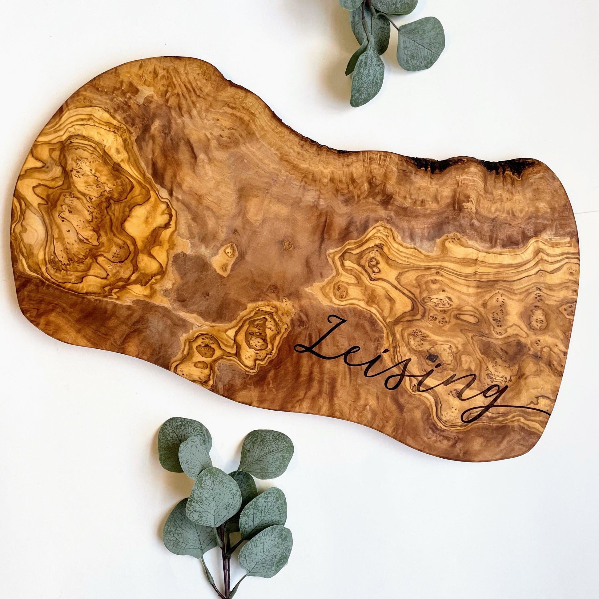 Personalized Engraved Olive Wood Charcuterie Cheese Board with Resin –  Texas Engraved